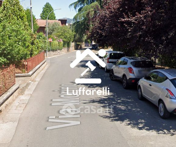 Appartamento in residenziale in Via Morino 8