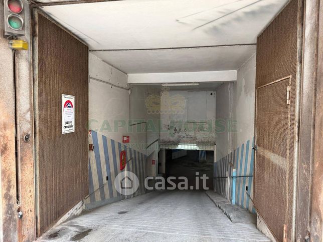 Box/posto auto in residenziale in Via Circumvallazione 22