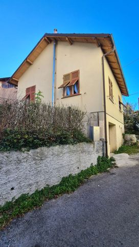 Casa indipendente in residenziale in Località Castello 7