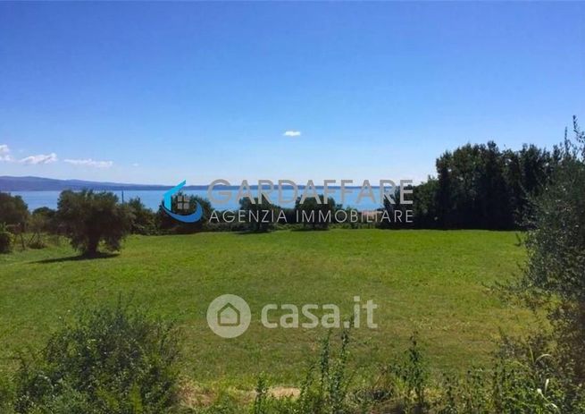 Terreno agricolo in commerciale in 
