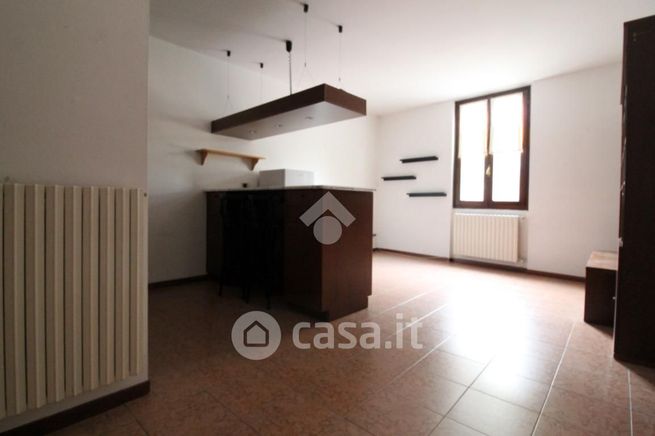 Appartamento in residenziale in Corso Adda 66