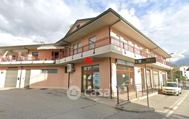 Box/posto auto in residenziale in Via Kaolack 8
