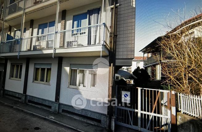 Box/posto auto in residenziale in Via Boves 7