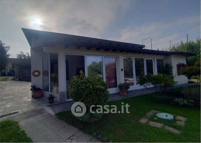 Casa indipendente in residenziale in Via delle Gorine 28