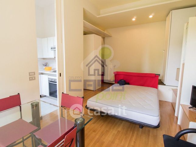 Appartamento in residenziale in Via Carlo Vittori