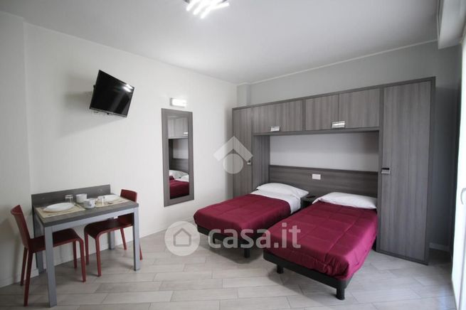 Appartamento in residenziale in Via Ernesto Canesi 27