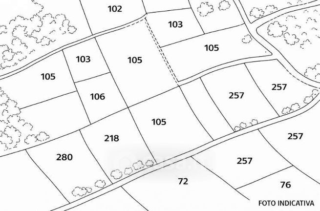 Terreno agricolo in commerciale in Piazza d'Armi