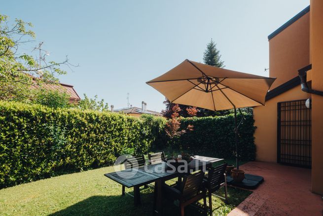 Villetta a schiera in residenziale in Via Altopiano
