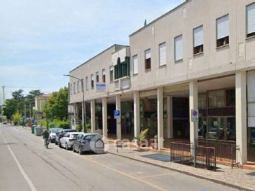Negozio/locale commerciale in commerciale in Via Padre Leopoldo