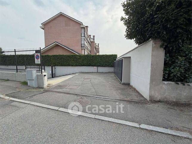 Box/posto auto in residenziale in Via Sapino Don Giovanni 77 /3