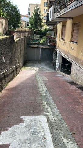 Box/posto auto in residenziale in Via Lazzerini