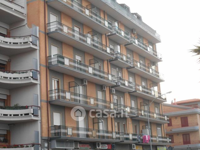 Appartamento in residenziale in Viale Checchia Rispoli 176