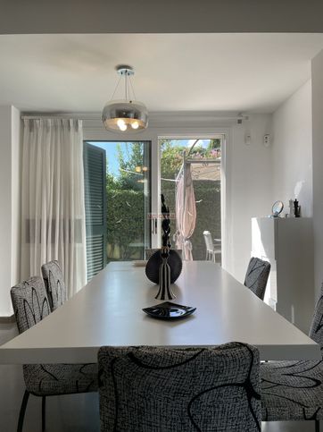 Casa bi/trifamiliare in residenziale in Via Anagnina
