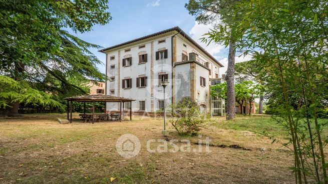 Rustico/casale in residenziale in Via Francesco Redi