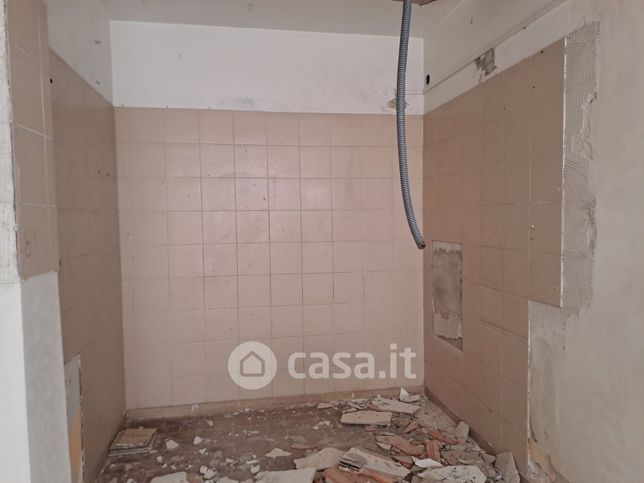 Box/posto auto in residenziale in Lungomare Paradiso 61