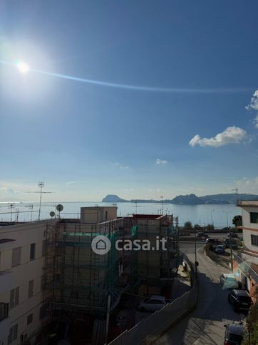 Appartamento in residenziale in Via Miseno