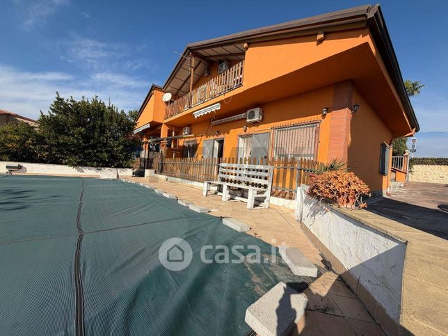 Villa in residenziale in Via Valcorrente