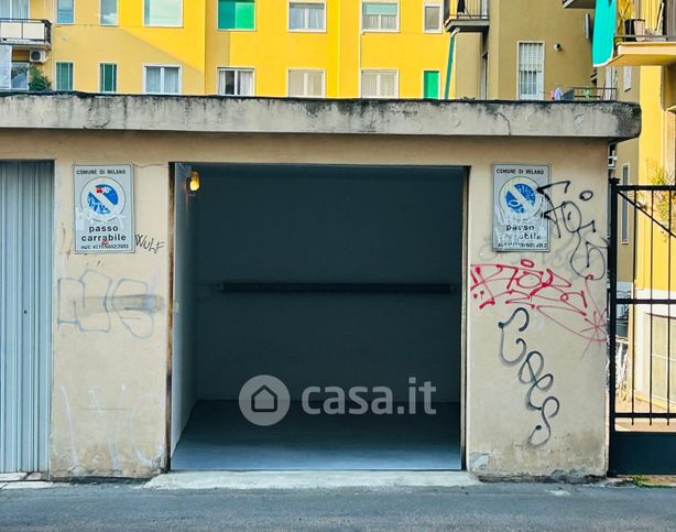 Box/posto auto in residenziale in Via Gressoney 6