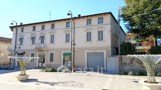 Ufficio in commerciale in Piazza San Francesco D'Assisi