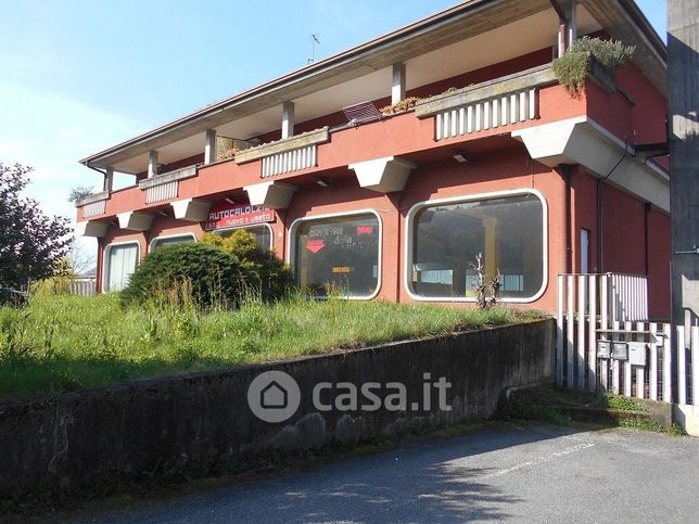 Capannone in commerciale in Corso Europa 104
