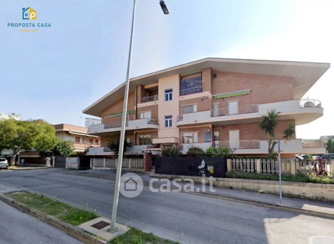 Appartamento in residenziale in Via Dante Alighieri 27