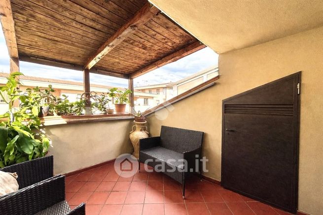 Casa indipendente in residenziale in Via della Libertà 120