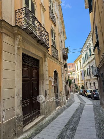 Appartamento in residenziale in Via Insinuazione 19