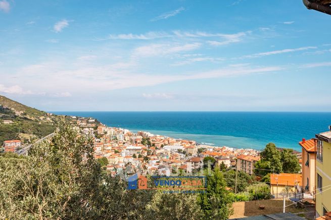 Appartamento in residenziale in Via dei Leoni 58