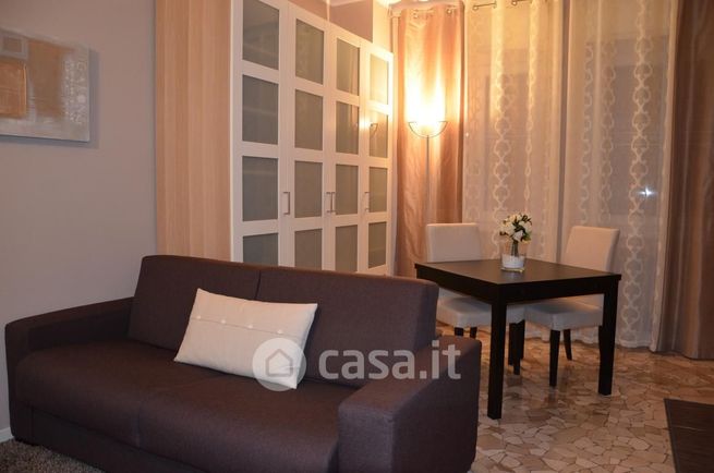 Appartamento in residenziale in Via Carlo Cattaneo 42 H