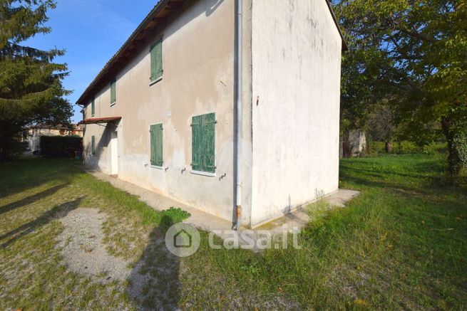 Casa indipendente in residenziale in Via Cesare Battisti