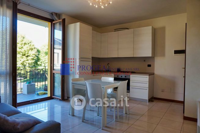 Appartamento in residenziale in Via A. Manzoni 48