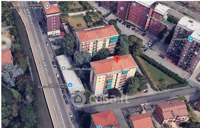 Ufficio in commerciale in Via Padova 330