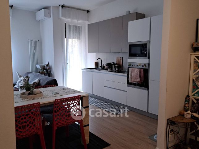Appartamento in residenziale in Via Lombardia 3
