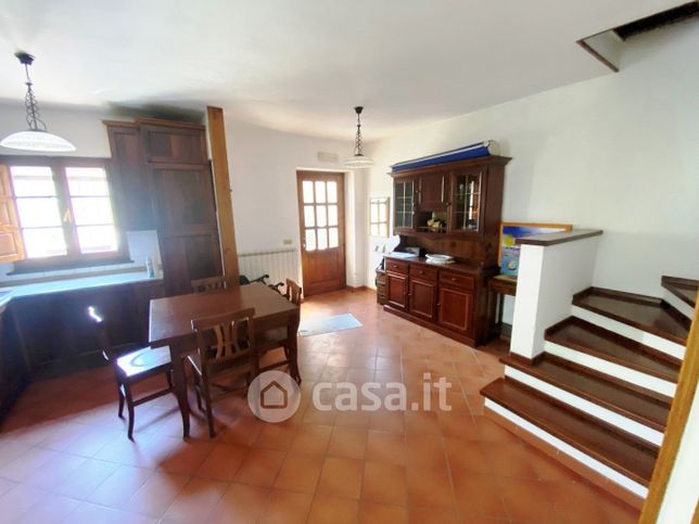 Casa bi/trifamiliare in residenziale in Via della Resistenza 71