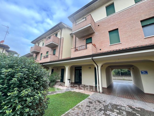 Appartamento in residenziale in Via Don Giovanni Mesini 11