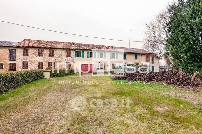 Rustico/casale in residenziale in Via Croce