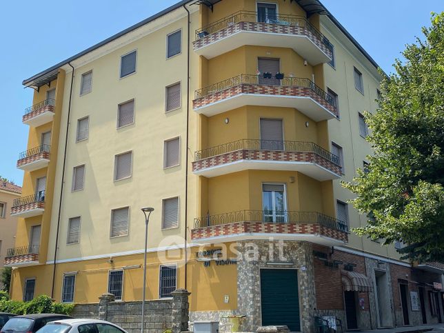 Appartamento in residenziale in Viale Antiche Terme 14