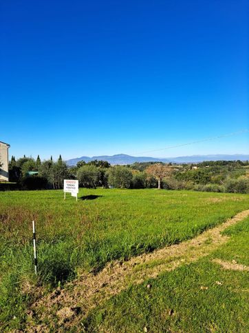 Terreno edificabile in residenziale in Via Corsica