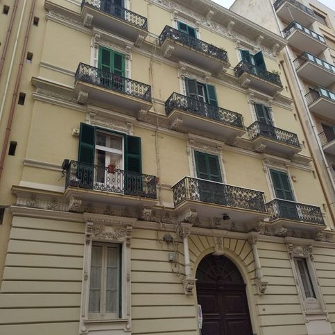 Appartamento in residenziale in Via Regina Elena 42