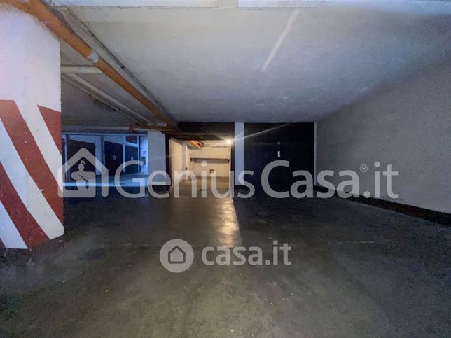 Garage/posto auto in residenziale in Via Giuseppe Candiani