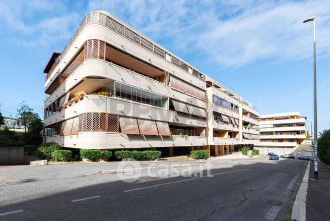Box/posto auto in residenziale in Via Francesca Bertini 43