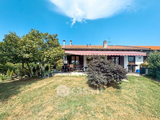 Casa bi/trifamiliare in residenziale in Via Cascina Parolini