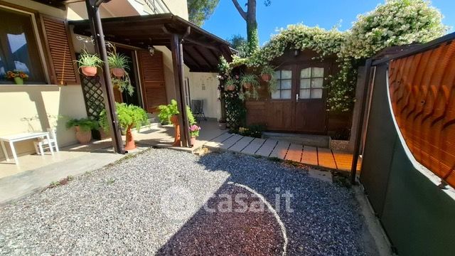 Appartamento in residenziale in Via dell'Azalea 31