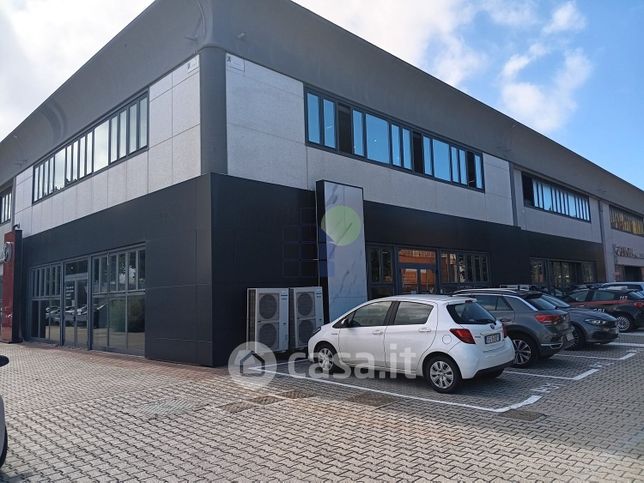 Capannone in commerciale in Via Firenze 9