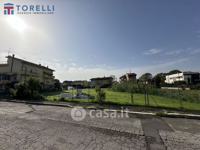 Terreno edificabile in residenziale in Via Acquario 18