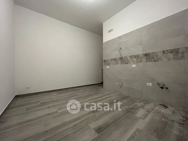 Appartamento in residenziale in Via Napoli 60