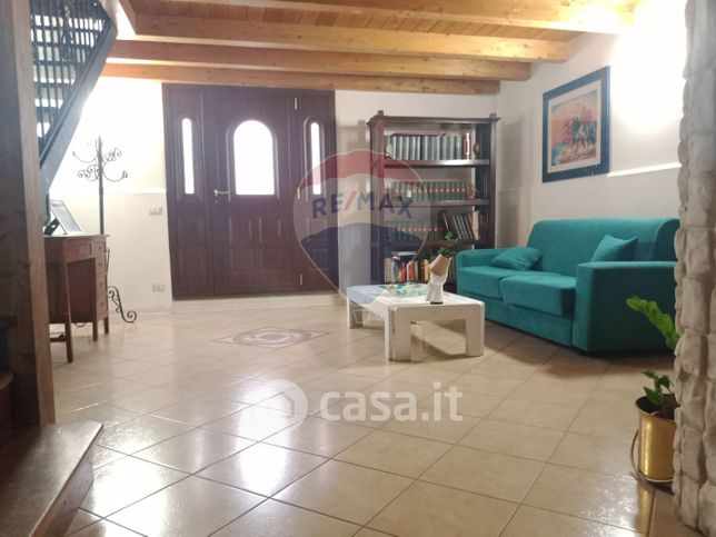 Casa indipendente in residenziale in Via Cavaliere 100