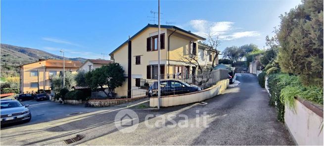 Villetta a schiera in residenziale in Via Ermellino 5