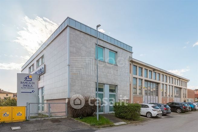 Ufficio in commerciale in 