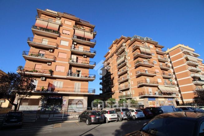 Appartamento in residenziale in Via Catullo 33